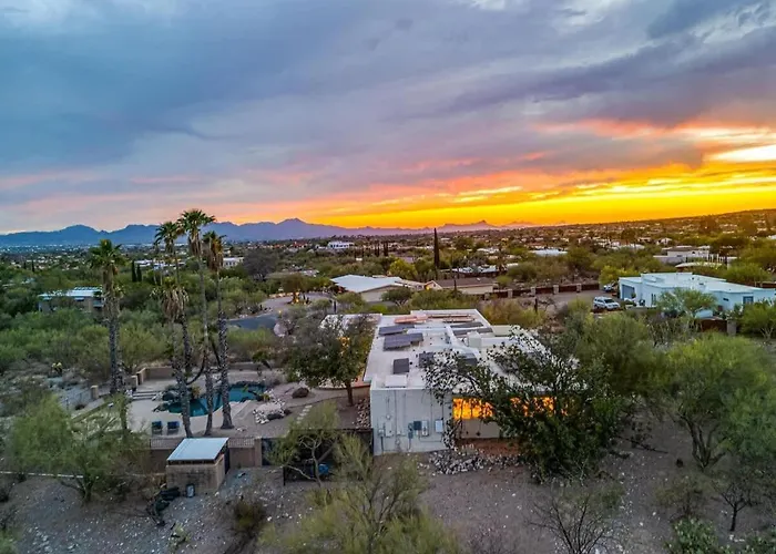 Cactus & Sky Escape With Pool And Holiday home Tucson