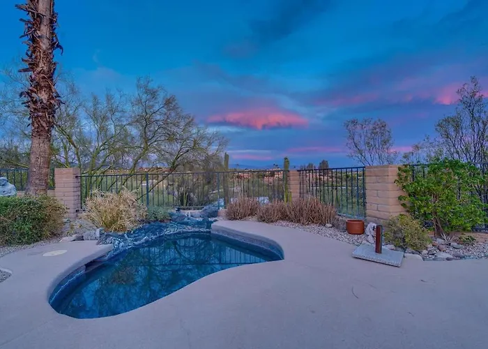 Cactus & Sky Escape With Pool And Holiday home *