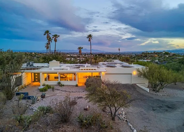 Cactus & Sky Escape With Pool And Holiday home *