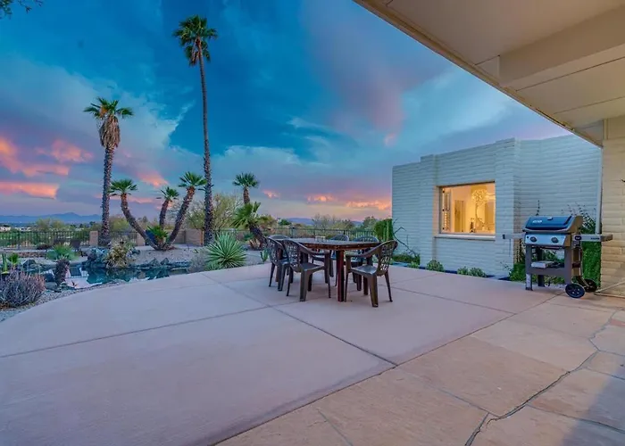 Cactus & Sky Escape With Pool And Holiday home